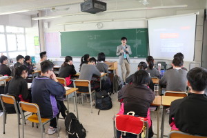 Lecturer from Open University of Hong Kong  ( Animation and visual effect ) is sharing the trend of movie development in Hong Kong